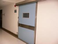 徐州鳳碩快速卷簾門廠 以優(yōu)良、高效、滿意的服務(wù)，鑄就鋼質(zhì)防火門與自動門卓越品質(zhì)