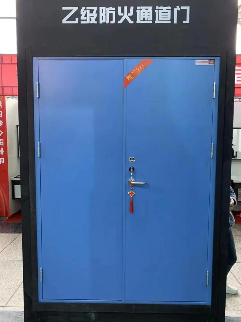 鋼木防火門 簡約設(shè)計(jì)，堅(jiān)不可摧的安全守護(hù)