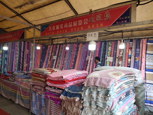 敦煌小鎮(zhèn) 2021春季 名優(yōu)服裝特色商品交易會火熱進(jìn)行中