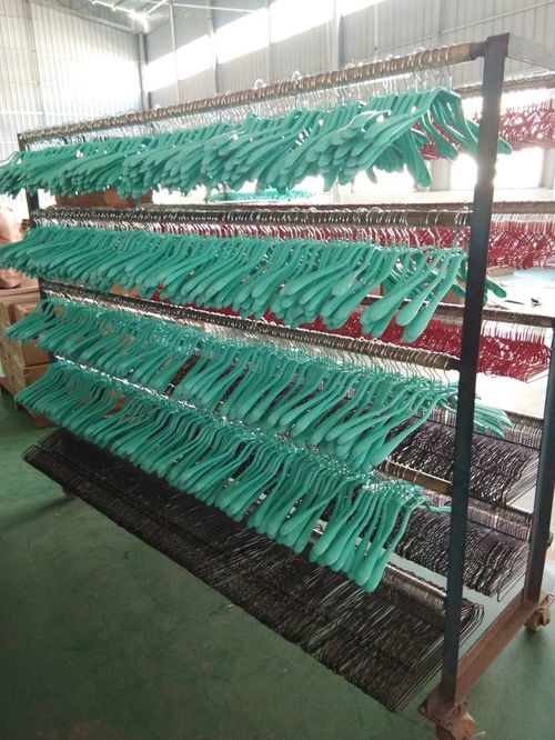 高檔實(shí)大衣架廠家參加 2021第8屆中國 長沙 百貨批發(fā)市場商品交易會